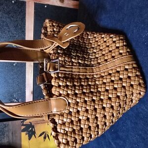 Elegant Tan Woven Leather Bag